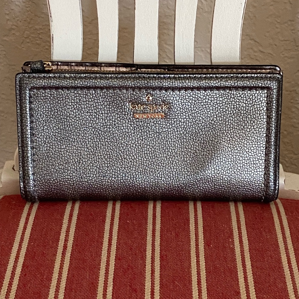 🦋SPRING SALE🦋 Kate Spade Braylon Patterson Drive Leather Wallet
